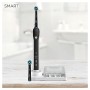 Oral-B Smart 4 4000N Spazzolino Elettrico Ricaricabile, 1 Spazzolino Nero Connesso con Bluetooth, 2 Testine di Ricambio