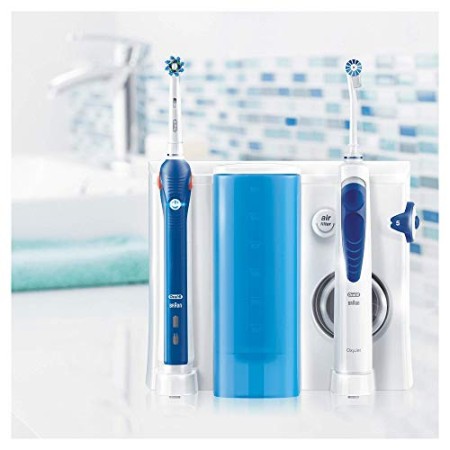 Oral-B PRO 3000 Kit per L’Igiene Orale Spazzolino Elettrico e Idropulsore Oxyjet con 4 Testine Oxyjet e 6 Testine di Ricambio 