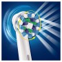 Oral-B PRO 3000 Kit per L’Igiene Orale Spazzolino Elettrico e Idropulsore Oxyjet con 4 Testine Oxyjet e 6 Testine di Ricambio 