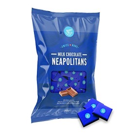 Marchio Amazon - Happy Belly Neapolitains Cioccolato al latte 900g