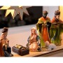 WeRChristmas 24 cm – presepe in legno, decorazione di Natale illuminato con 8 LED bianco caldo