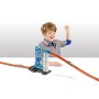 Hot Wheels Solleva e Lancia, Playset per Macchinine con 2 Corsie, Include Connettori, Pezzi di Pista e un Veicolo, Giocattolo pe