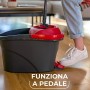Vileda Revolution 163870 Turbo Sistema Lavapavimenti con Centrifuga, Pedale e 1 Panno in Microfibra, Nero/Rosso