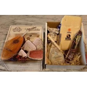 Cesto di natale con salumi e formaggi: L'Alveo del Fiume