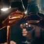 Vecchia Romagna Classica – Brandy ottenuto da metodo continuo e dall’invecchiamento nelle sole botti. Dal sapore fresco e de