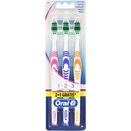 Oral-B, Spazzolino Manuale Medio, 3 pezzi Colori Assortiti