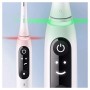 Oral-B iO - 7n - Spazzolino Elettrico Ricaricabile, 1 Spazzolino Bianco Con Tecnologia Magnetica, Display In Bianco E Nero, 1 Te