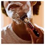 Gillette Labs Heated Razor Rasoio Riscaldato Uomo + 2 Lamette di Ricambio, Base di Ricarica